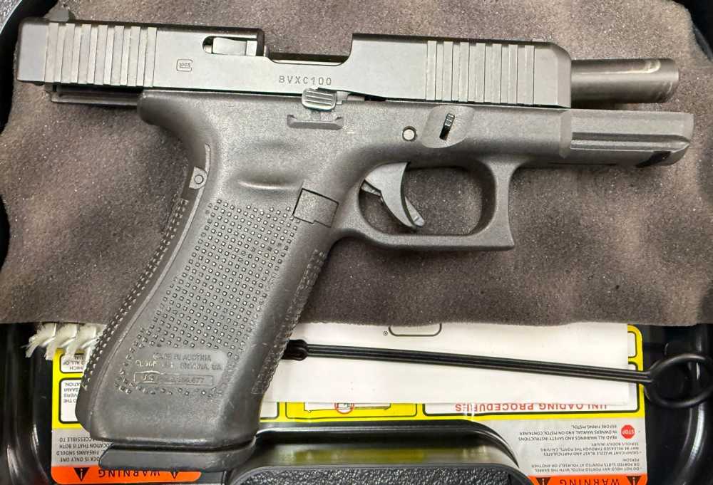 Glock 45 Gen 5 9mm 4.02” Barrel 2x 17-Round Mags Original Box-img-3