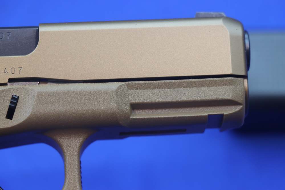Glock Model G19X Pistol 9MM FDE Night Sights 3-MAGS 19RD GEN5 Austria NEW 9-img-23