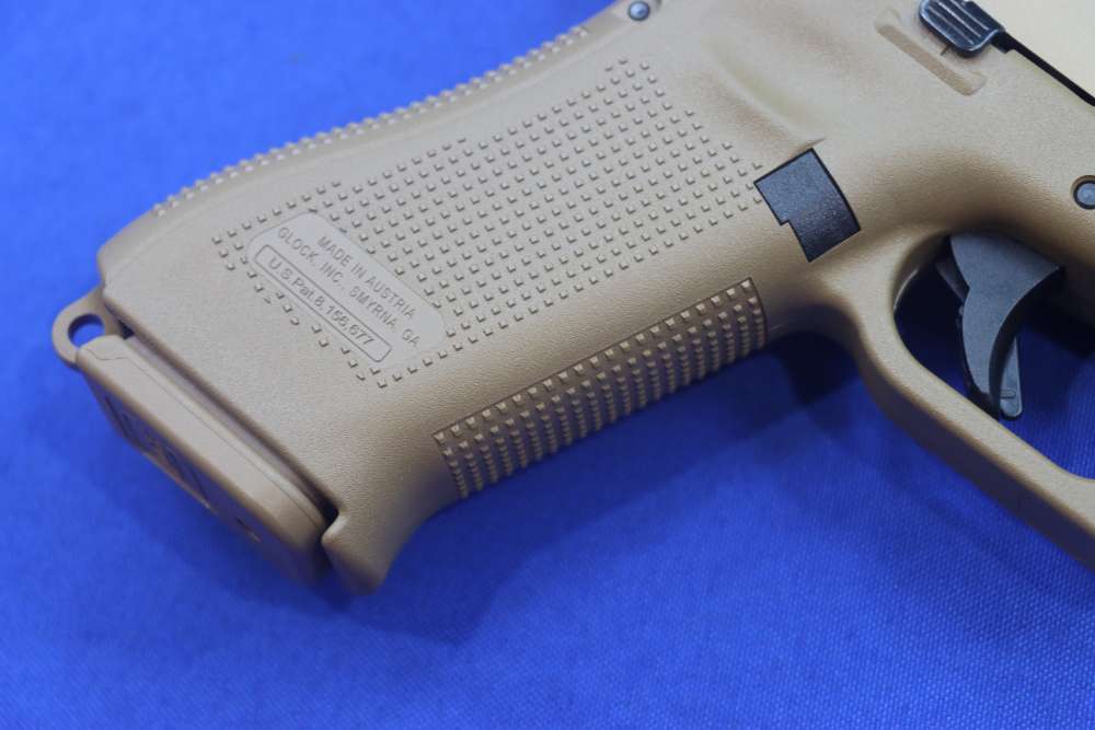 Glock Model G19X Pistol 9MM FDE Night Sights 3-MAGS 19RD GEN5 Austria NEW 9-img-13