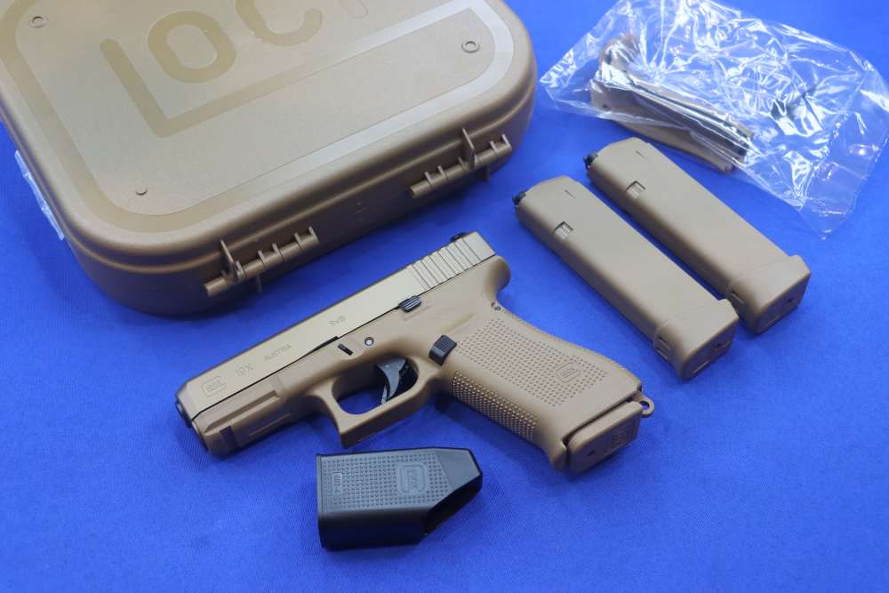 Glock Model G19X Pistol 9MM FDE Night Sights 3-MAGS 19RD GEN5 Austria NEW 9-img-0