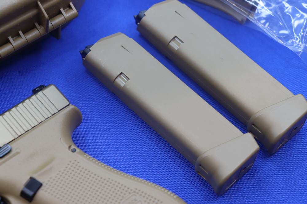 Glock Model G19X Pistol 9MM FDE Night Sights 3-MAGS 19RD GEN5 Austria NEW 9-img-8