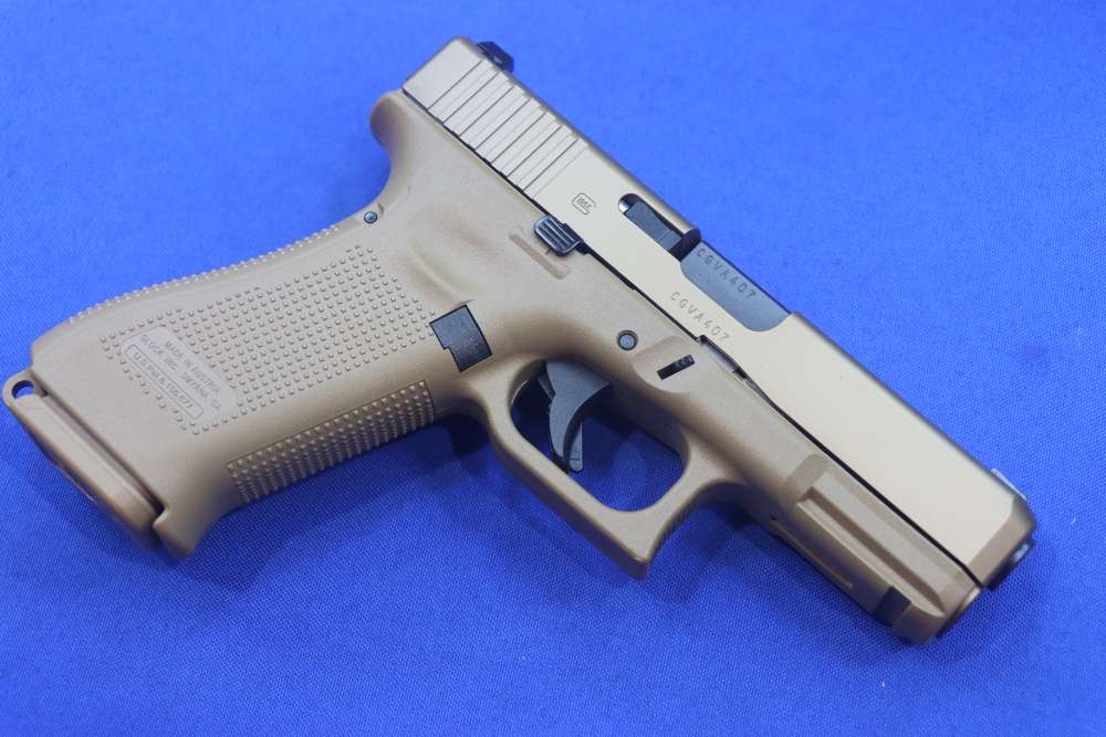 Glock Model G19X Pistol 9MM FDE Night Sights 3-MAGS 19RD GEN5 Austria NEW 9-img-9