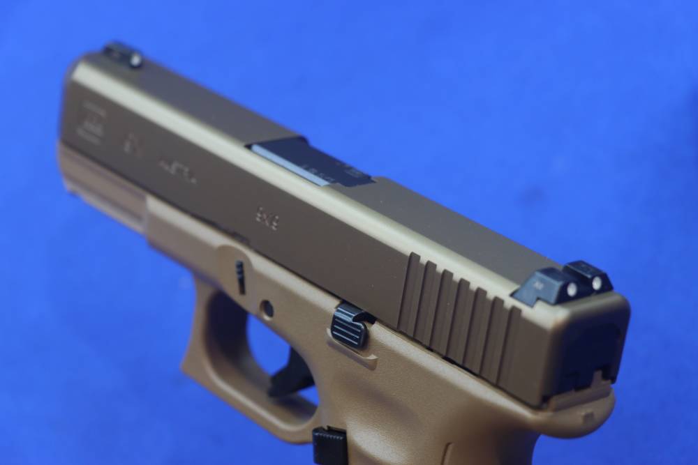 Glock Model G19X Pistol 9MM FDE Night Sights 3-MAGS 19RD GEN5 Austria NEW 9-img-15