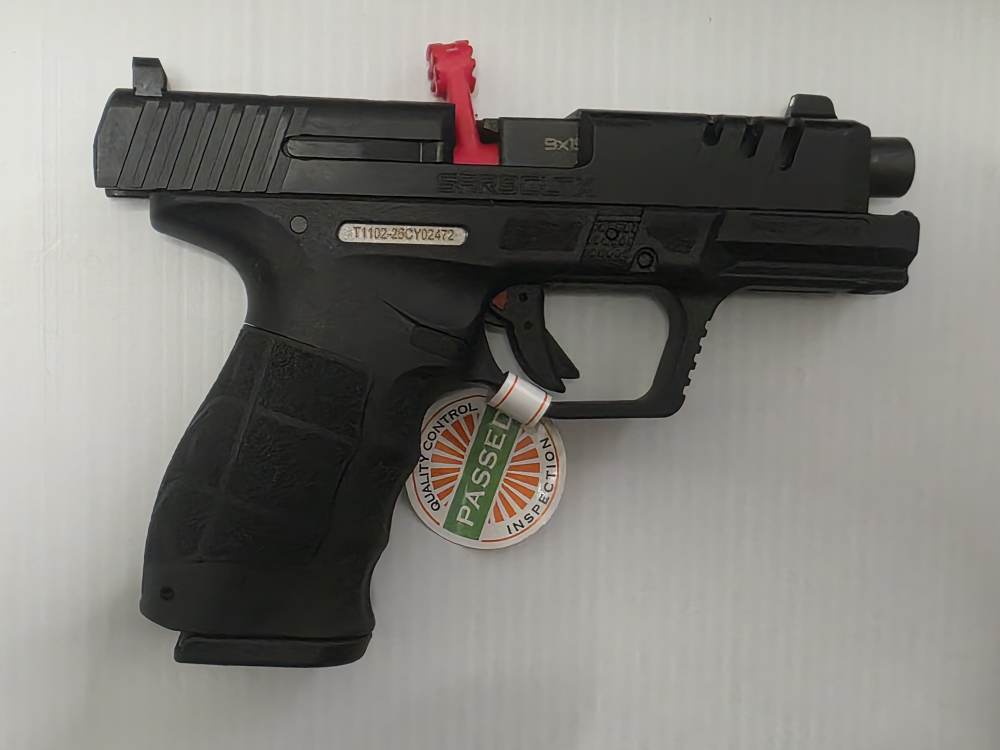 SAR SAR9 Compact LX Package 4.1" 9mm 15rd Pistol W/ Weapon Light and Holste-img-4