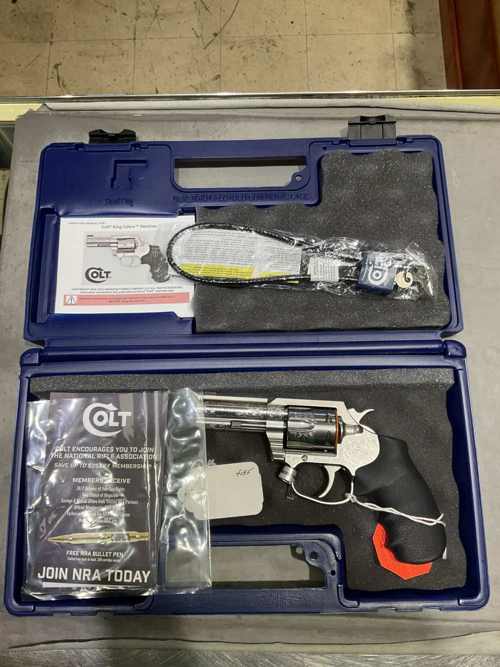 Colt King Cobra , Engraved Collectors Edition, .357 magnum, 6 shooter-img-8