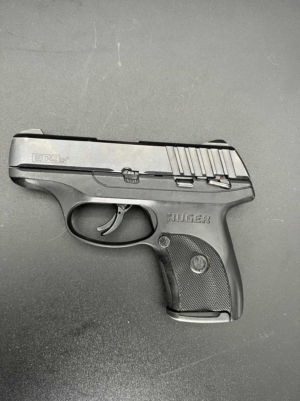 Ruger EC9s, 9mm, 2 mags(1 ext), Box & Holster-img-3