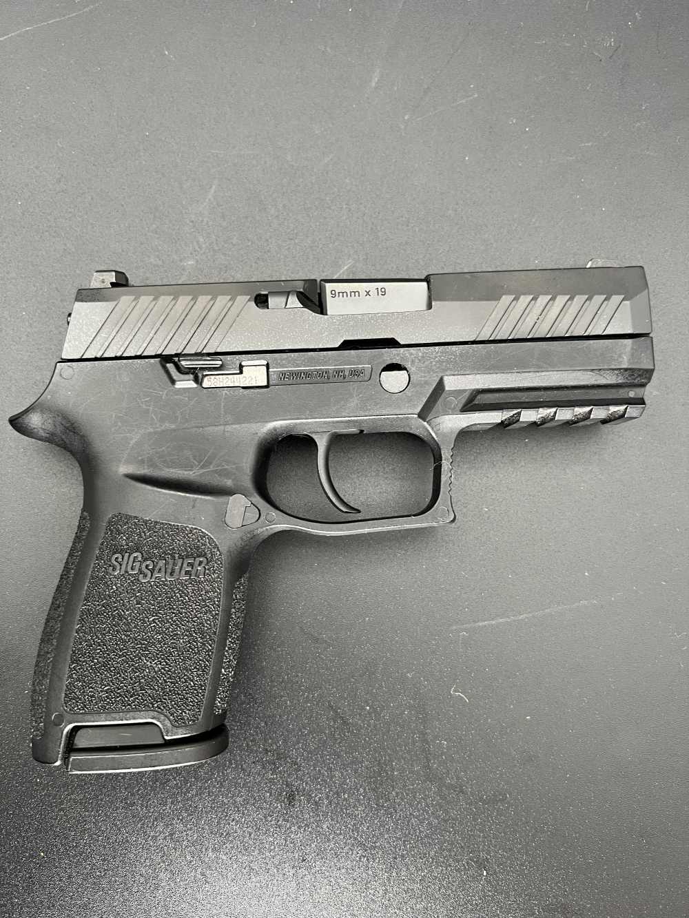 SIG P320 Compact, 9mm, 2 mags(15rnd), Original Box-img-2