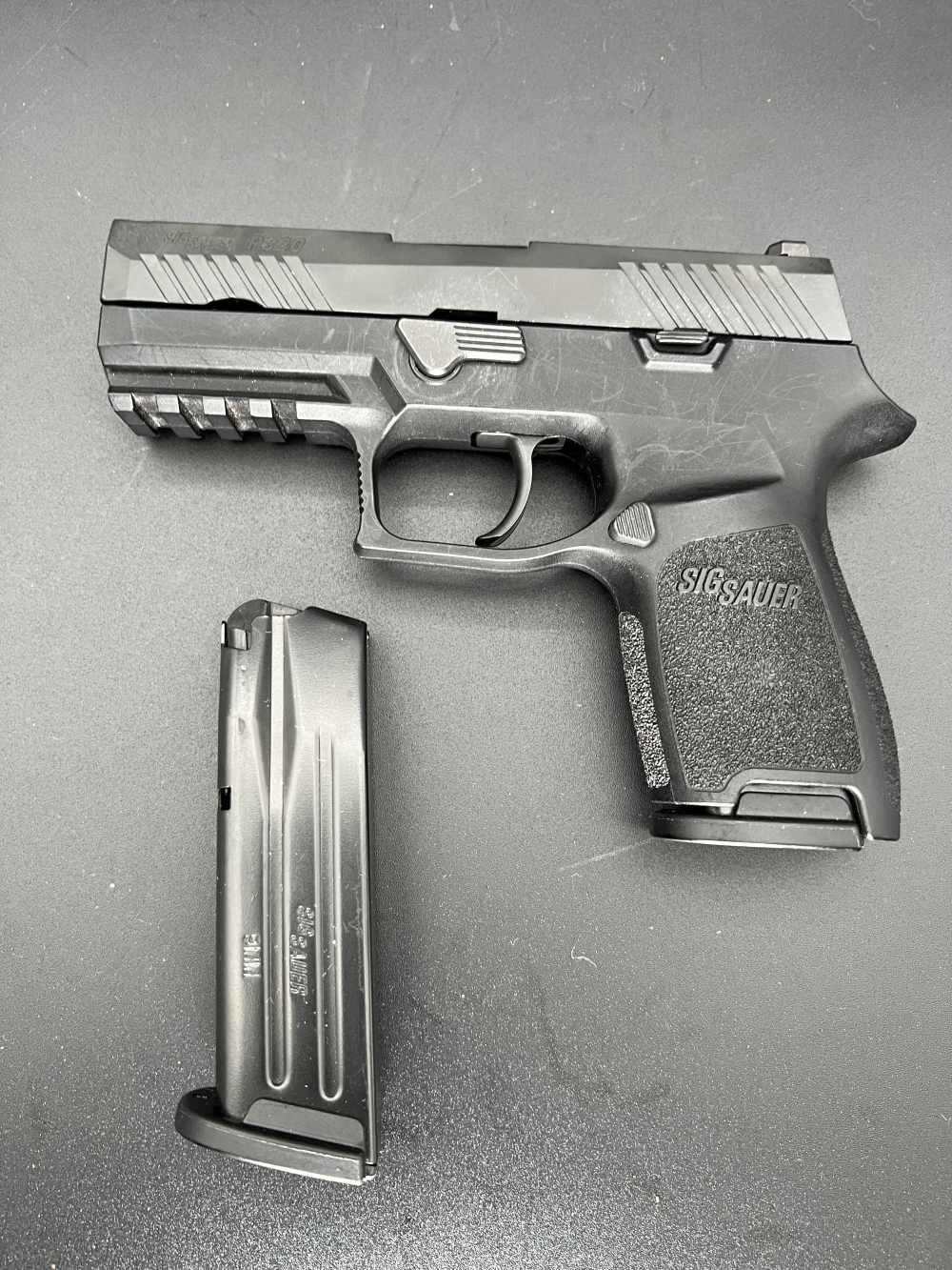 SIG P320 Compact, 9mm, 2 mags(15rnd), Original Box-img-9