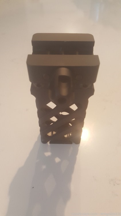 Metal Foregrip with Knob-Adjustable Picatinny Rail Mount-img-2
