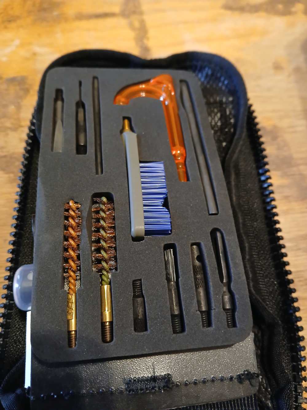 New Gerber/Otis 556 223 soldiers cleaning kit w/Gerber tool & flashlight -img-8