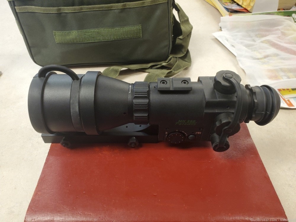 Atn paladin mk 390 night vision scope brand new in soft carry case-img-3