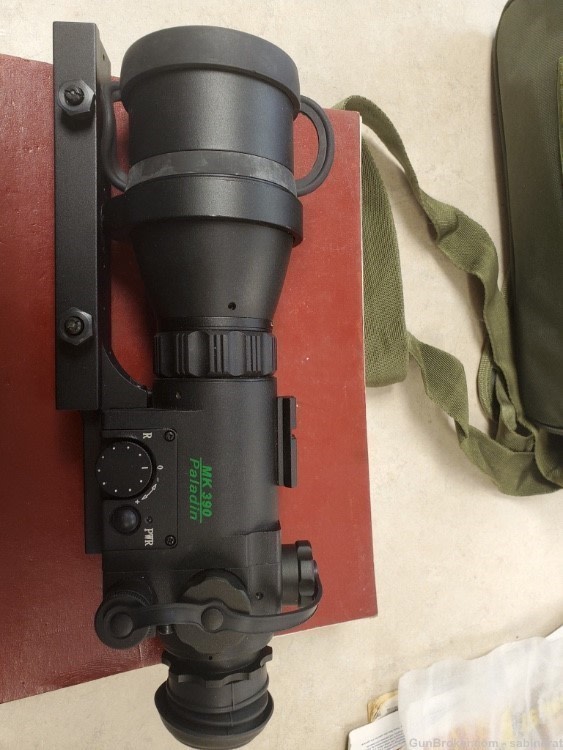 Atn paladin mk 390 night vision scope brand new in soft carry case-img-2