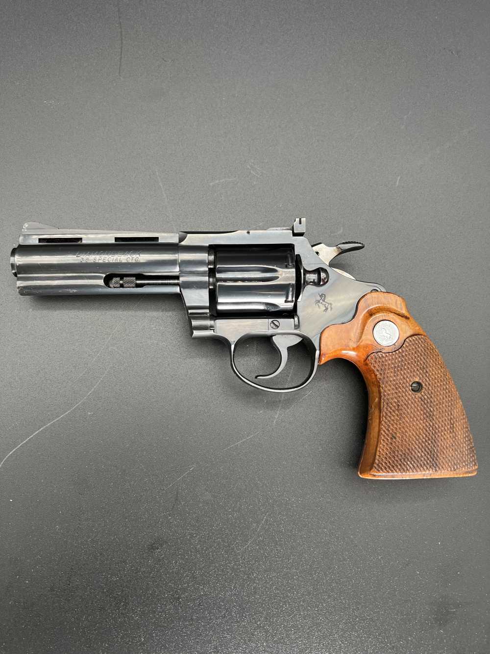 Colt Diamondback, .38 Special, 6" barrel, 1967 (Early Production)-img-2
