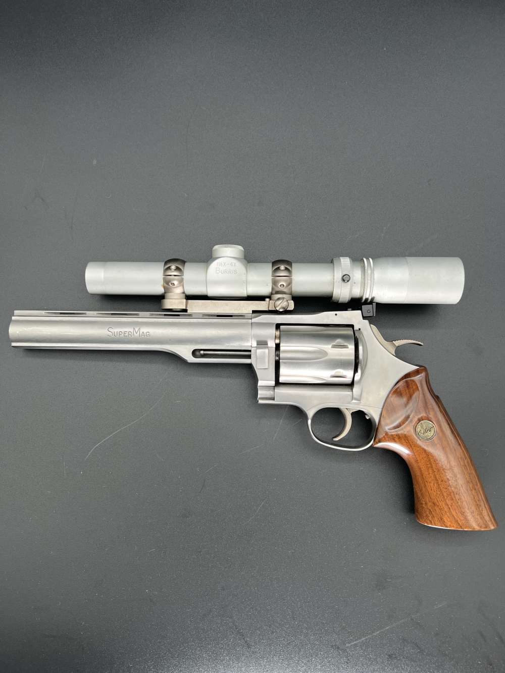 Dan Wesson .357 Maximum SuperMag, 8" VH, Burris Scope (Monson 1983-92)-img-5
