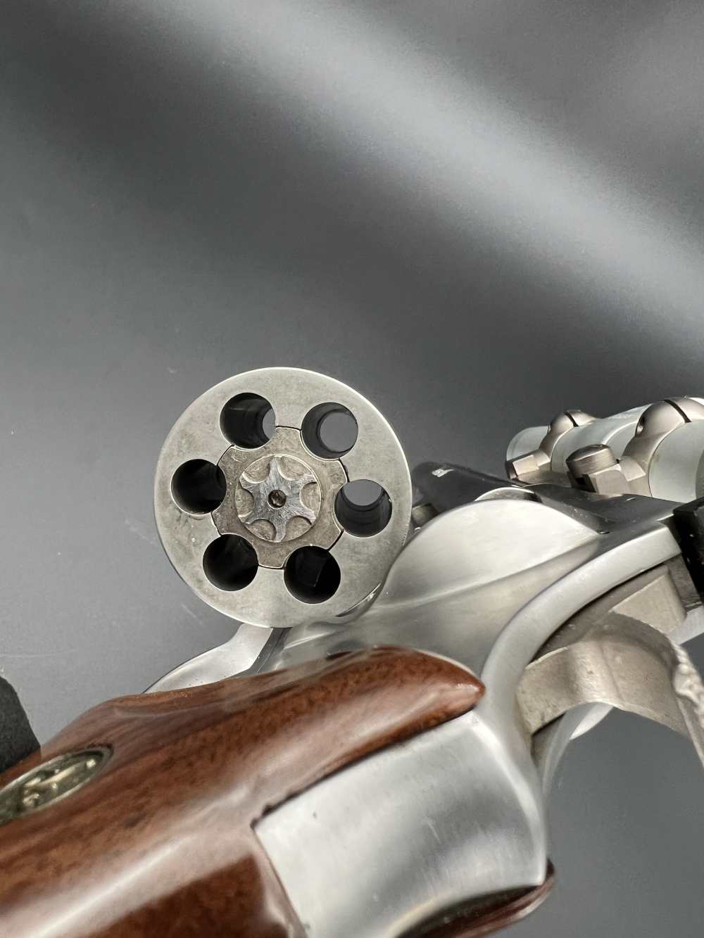 Dan Wesson .357 Maximum SuperMag, 8" VH, Burris Scope (Monson 1983-92)-img-25