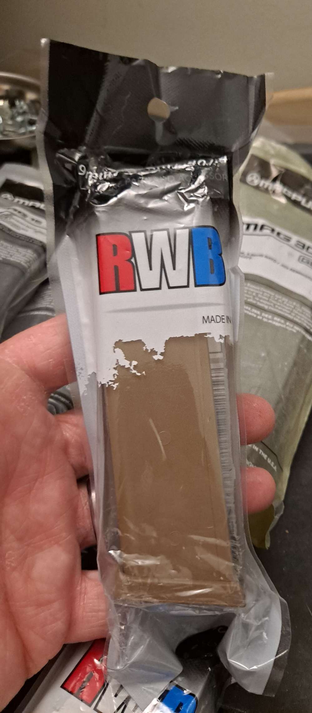 Rwb brand glock 17 magazine 17 round capacity  fde new-img-0