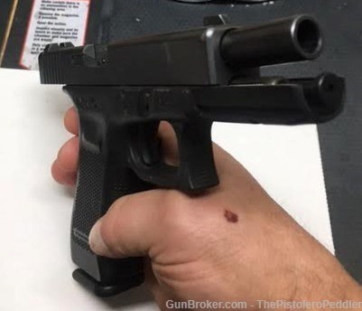 Glock G22 40 S&W with Night Sights / Gen 4-img-3
