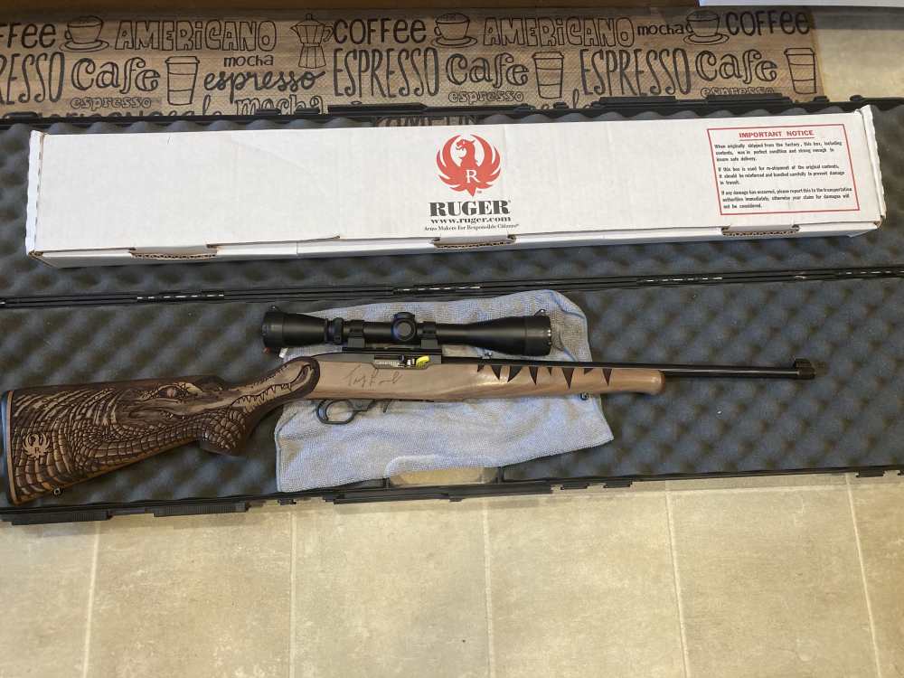 Ruger 10/22 rare Gator Troy Landry Special limited signed by Troy and son -img-1
