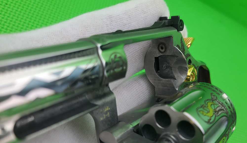 S&W SMITH & WESSON 686 * DREAMCATCHER 357 MAG #93 OF ONLY 200 GOLD ENGRAVED-img-22