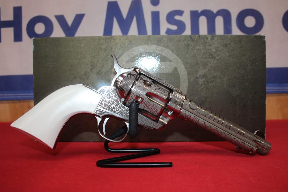 Taylors & Co 1873 Cattle Brand 357MAG 5.5" Barrel, LAYAWAY AVAILABLE!-img-4