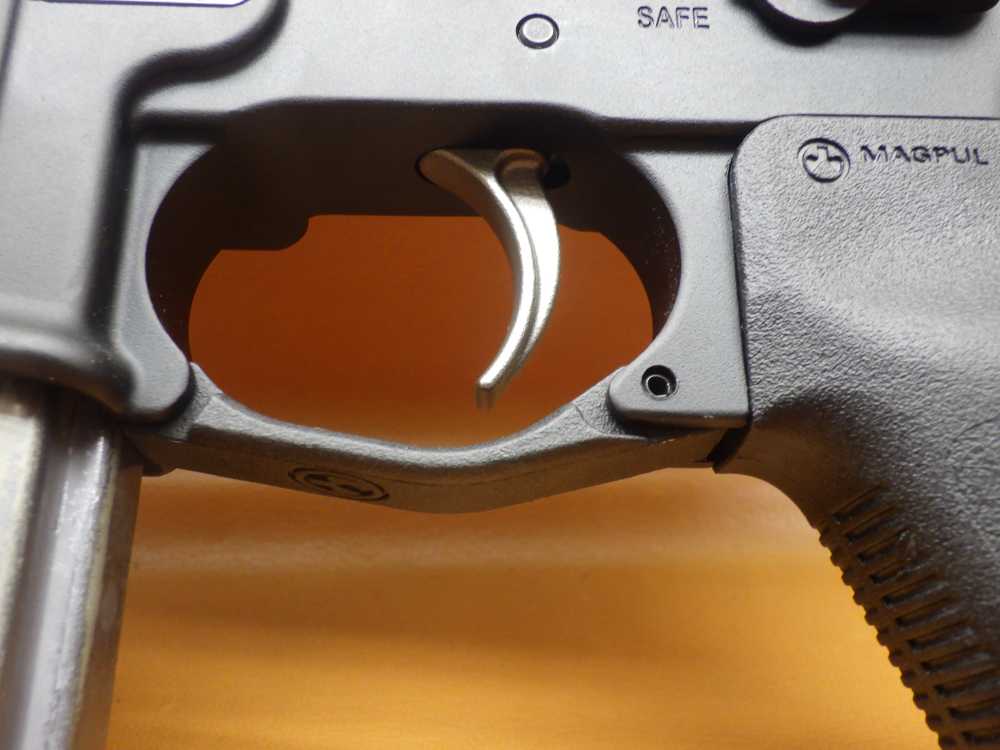 DPMS DA-15 5.56 NATO 16" Bbl Magpul Furniture Adj. Stock -img-13