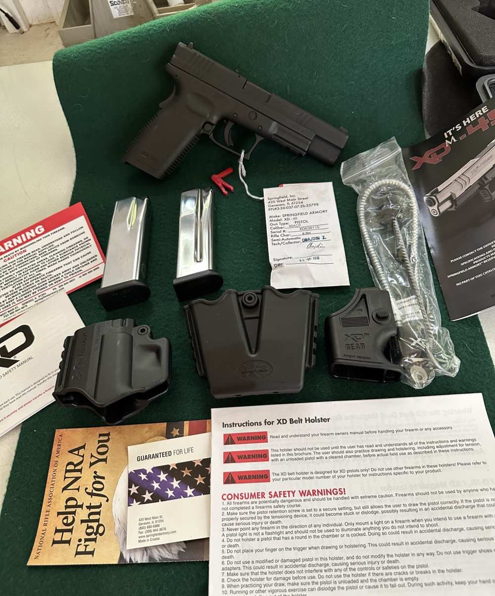 Springfield Armory XD 45 Tactical, kit w/2 mags, holsters, Excellent Cond.-img-0