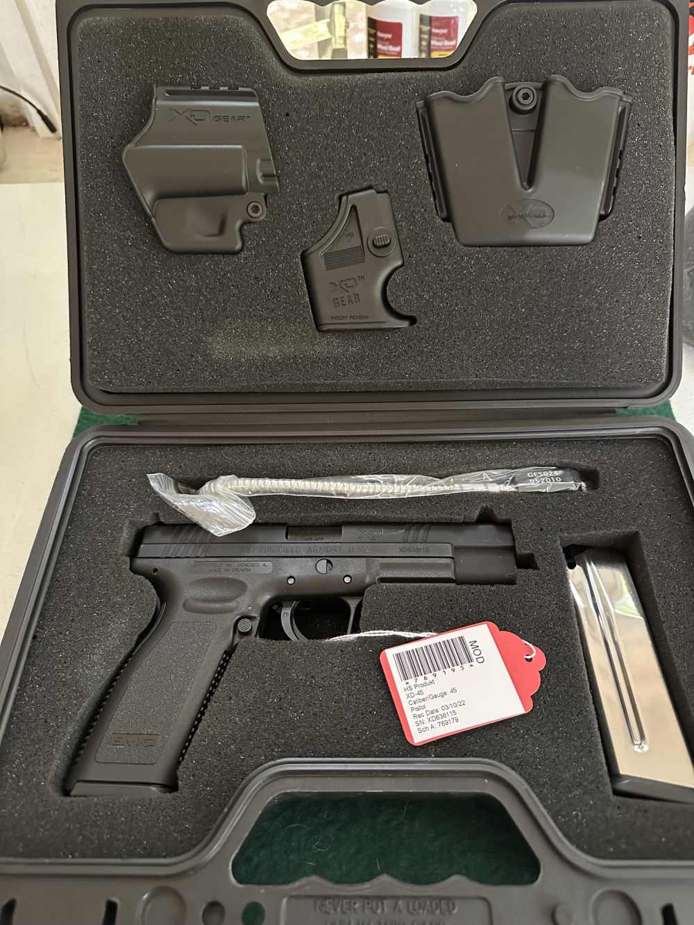 Springfield Armory XD 45 Tactical, kit w/2 mags, holsters, Excellent Cond.-img-1