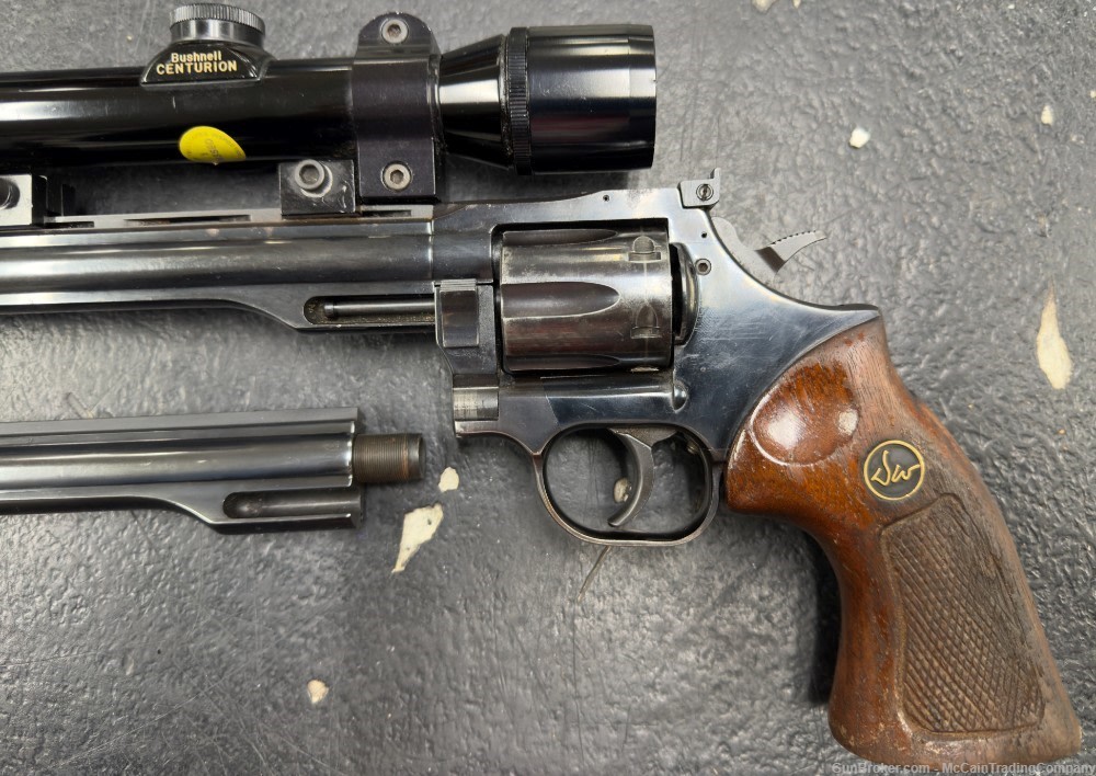 Dan Wesson .357 with Two 8" Barrels and Bushnell Scope -img-1