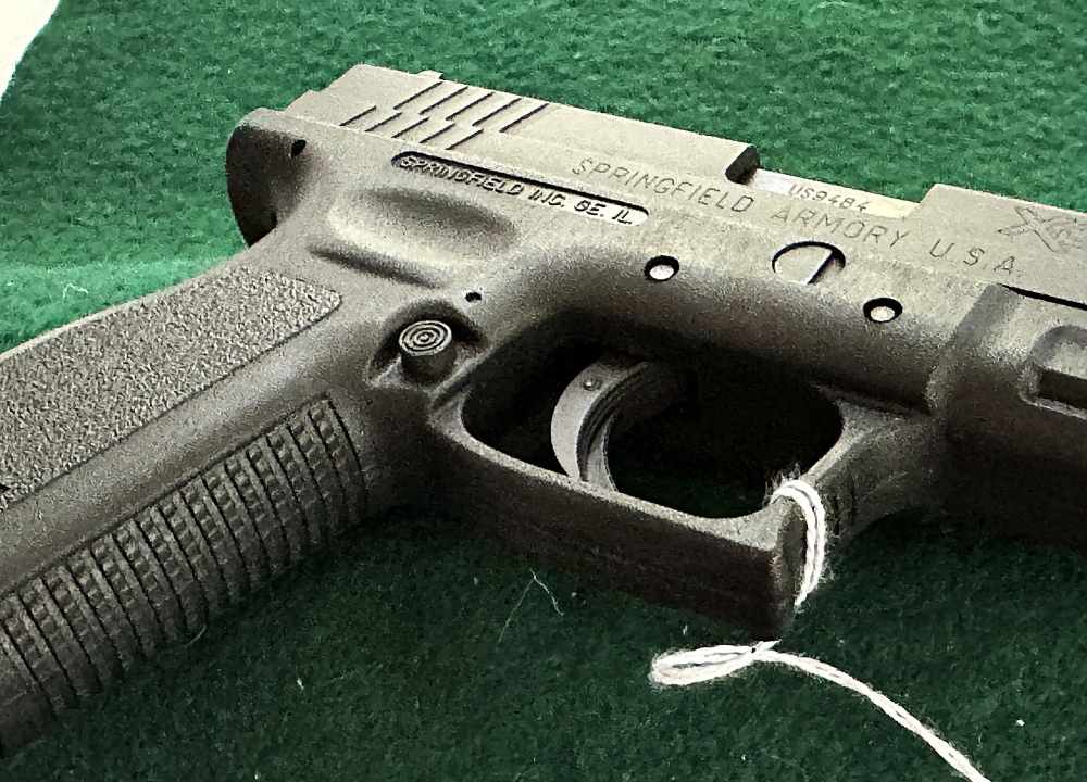 Superb Springfield Armory XD9, full kit w/2 mags, case, papers, etc.-img-11