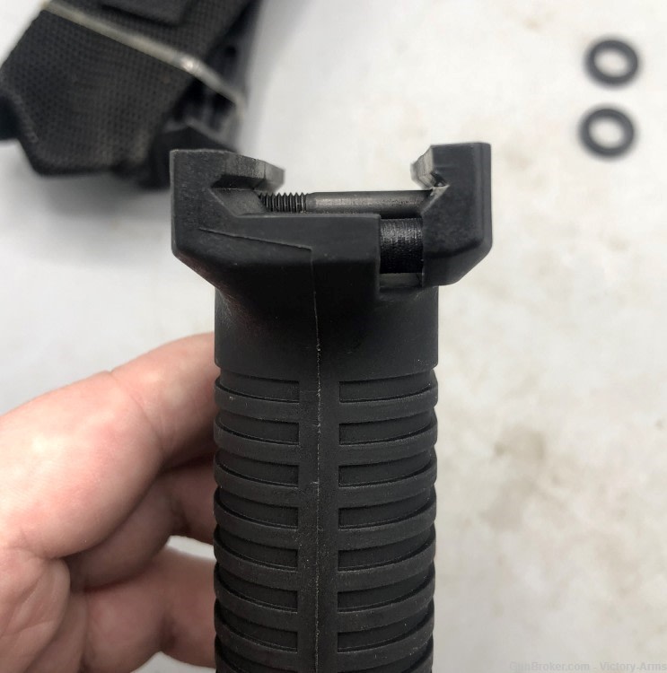 Intrafuse Vertical Grip & Bipod Combo 751348006376 Black-img-6