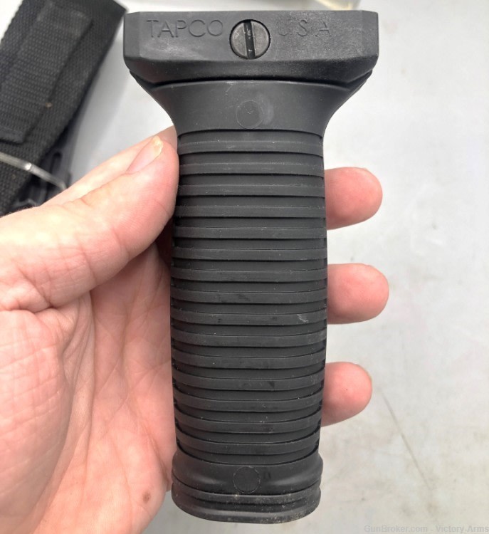 Intrafuse Vertical Grip & Bipod Combo 751348006376 Black-img-7