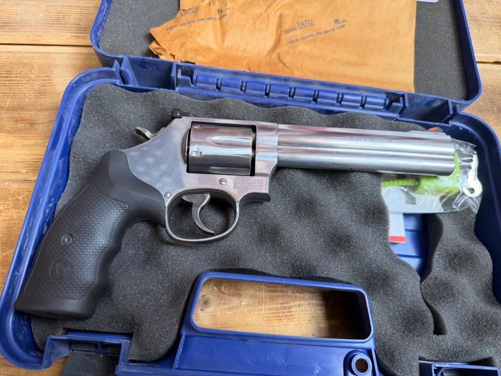 Smith & Wesson Model 686-6 .357 Magnum 6” Stainless w/ Original Case-img-0