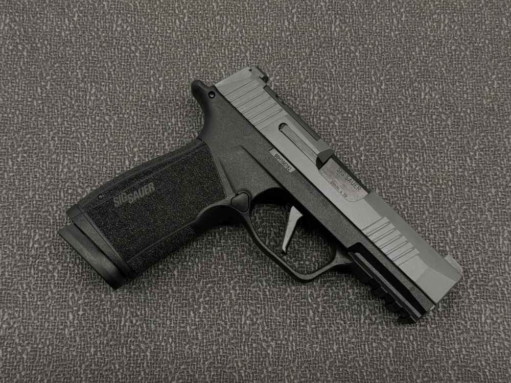 Sig 365X Macro TACPRO 9mm GRAY Pistol 5 Mags & Bag 365XCA-9-GYXR3-TACPRO-img-0