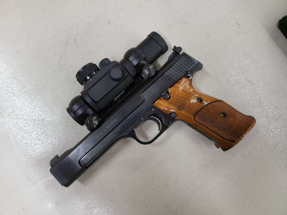 Smith & Wesson Model 41 22 LR-img-5
