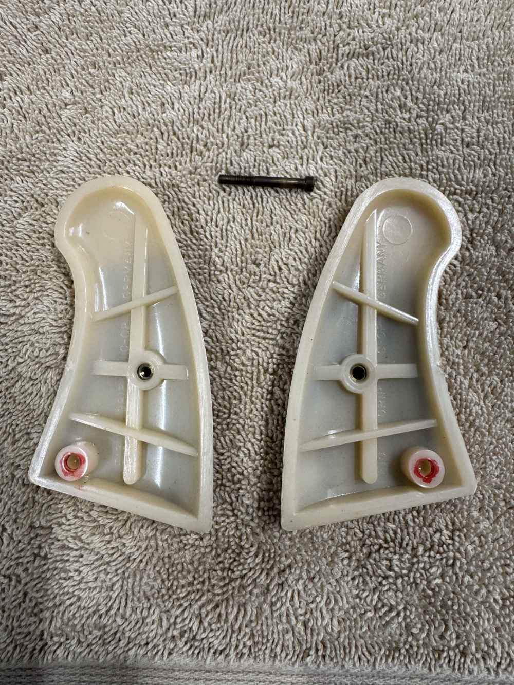 Colt Python EIG C-OP Germany Faux Stag Grips With Screw-img-3