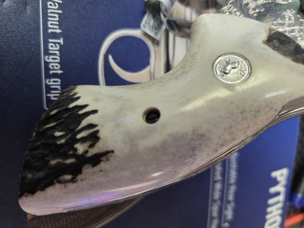 COLT PYTHON GENUINE ELK STAG TARGET GRIPS SILVER MEDALLIONS FACTORY NEW -img-9