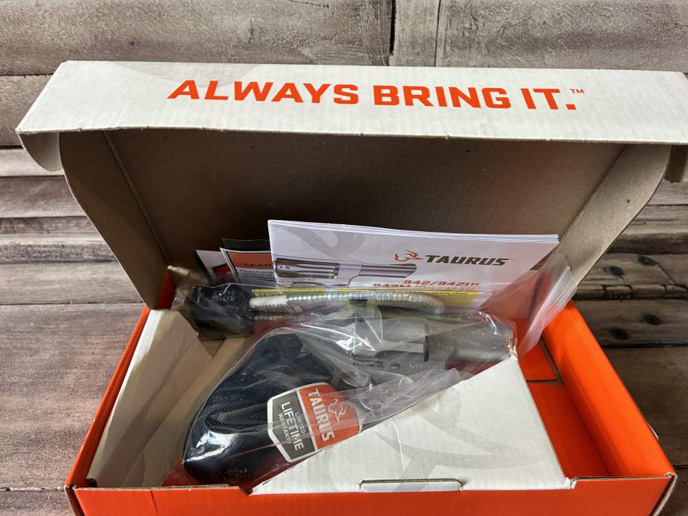NIB Taurus 942 22MAG SS/SS 2" 8RD 2-942M029 In Stock-img-1