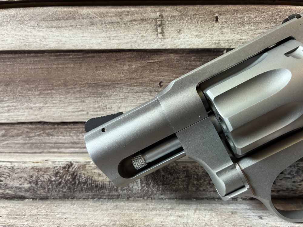 NIB Taurus 942 22MAG SS/SS 2" 8RD 2-942M029 In Stock-img-11