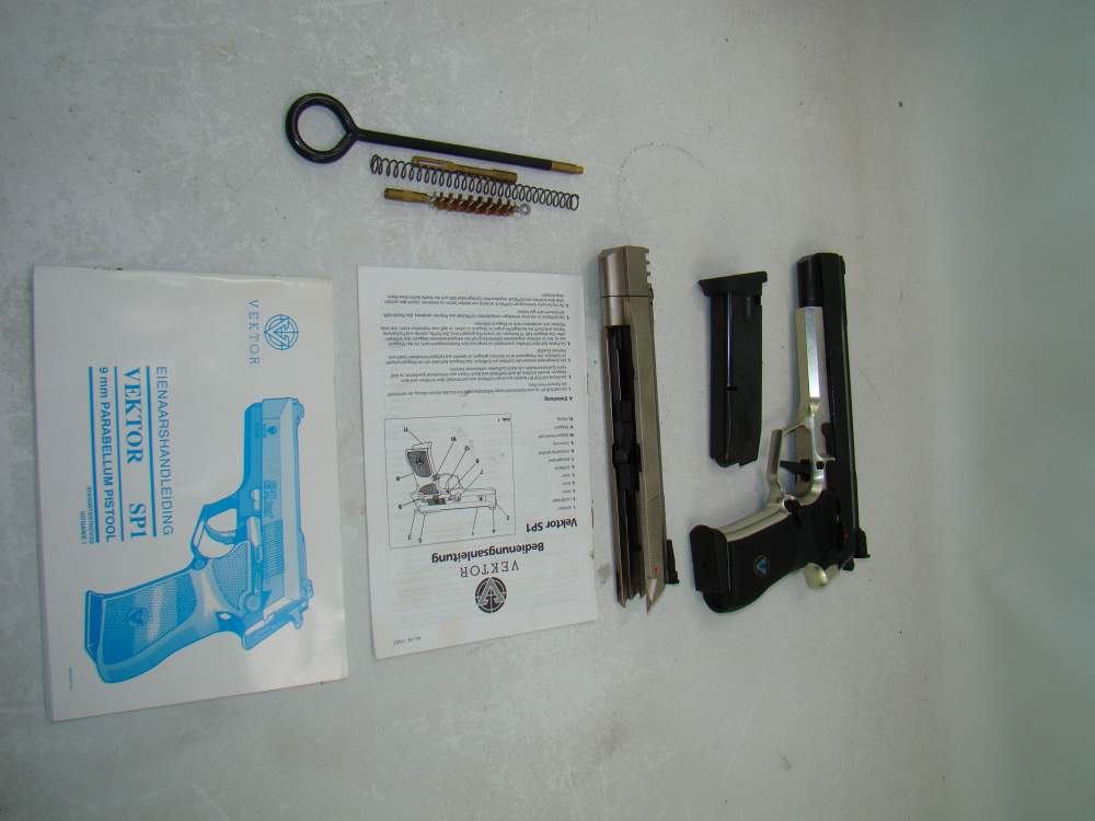 VEKTOR SP1 Pistol 9mm Made in So Africa-img-2