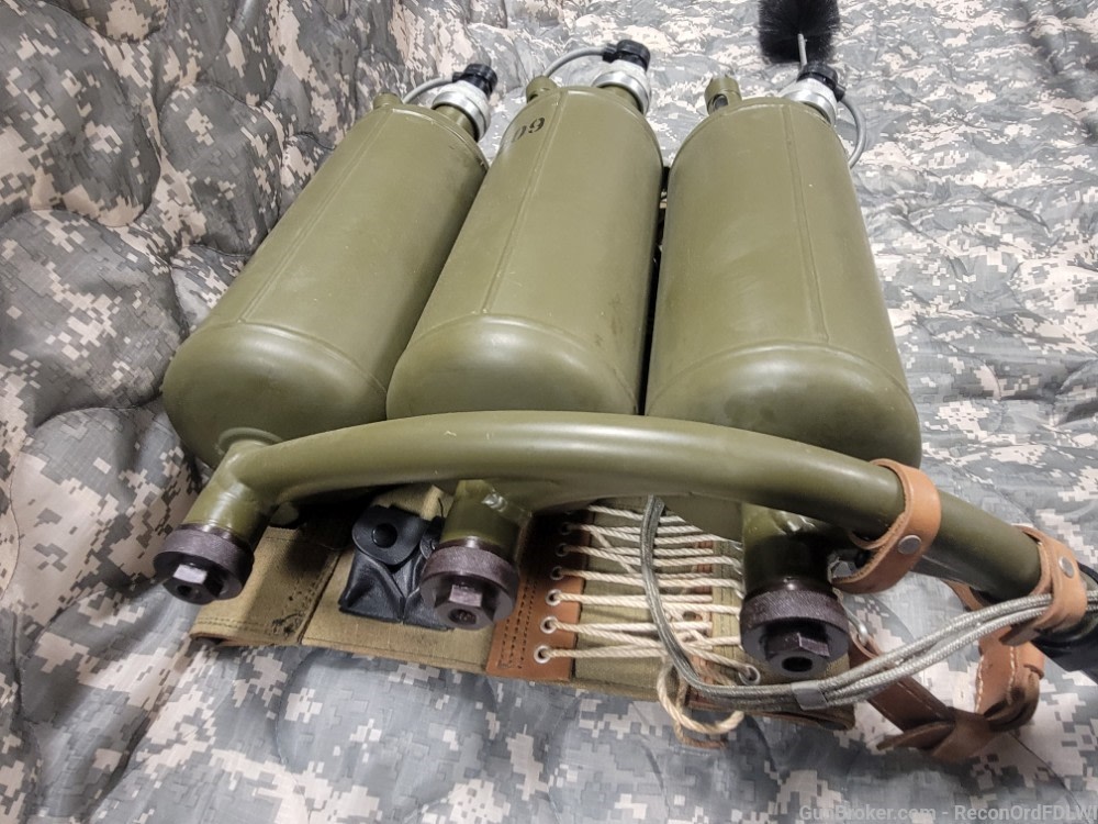 Type 58 Chinese Flamethrower, UNISSUED! T 58 Flame Thrower-img-4