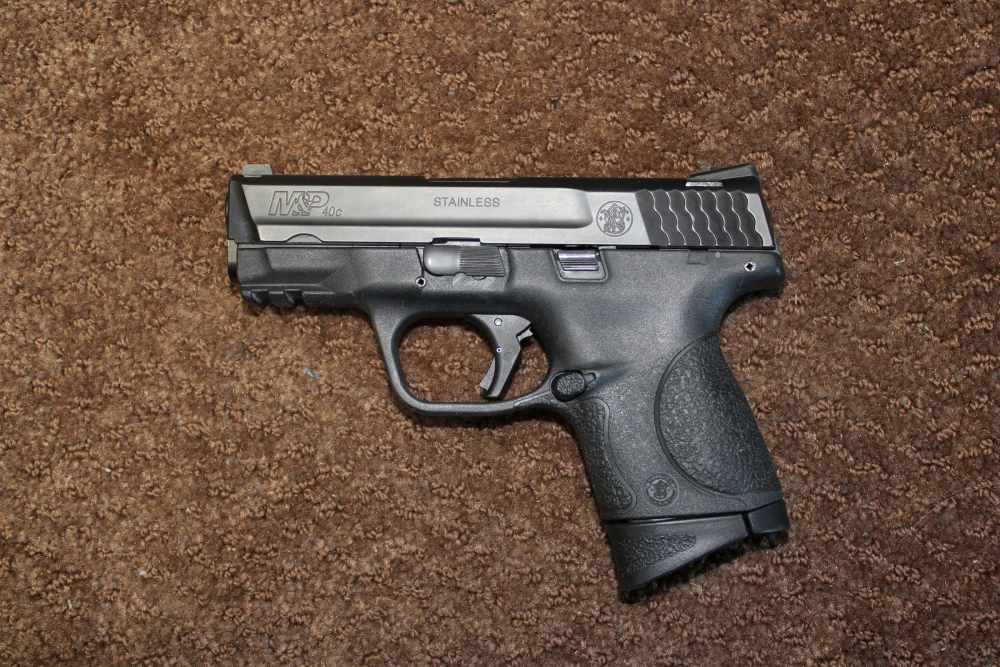 smith & wesson  m&p40c 40 s&w stainless slide-img-1