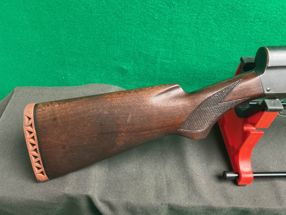 Savage Auto Three Shot 12 ga. Semiautomatic shotgun-img-2