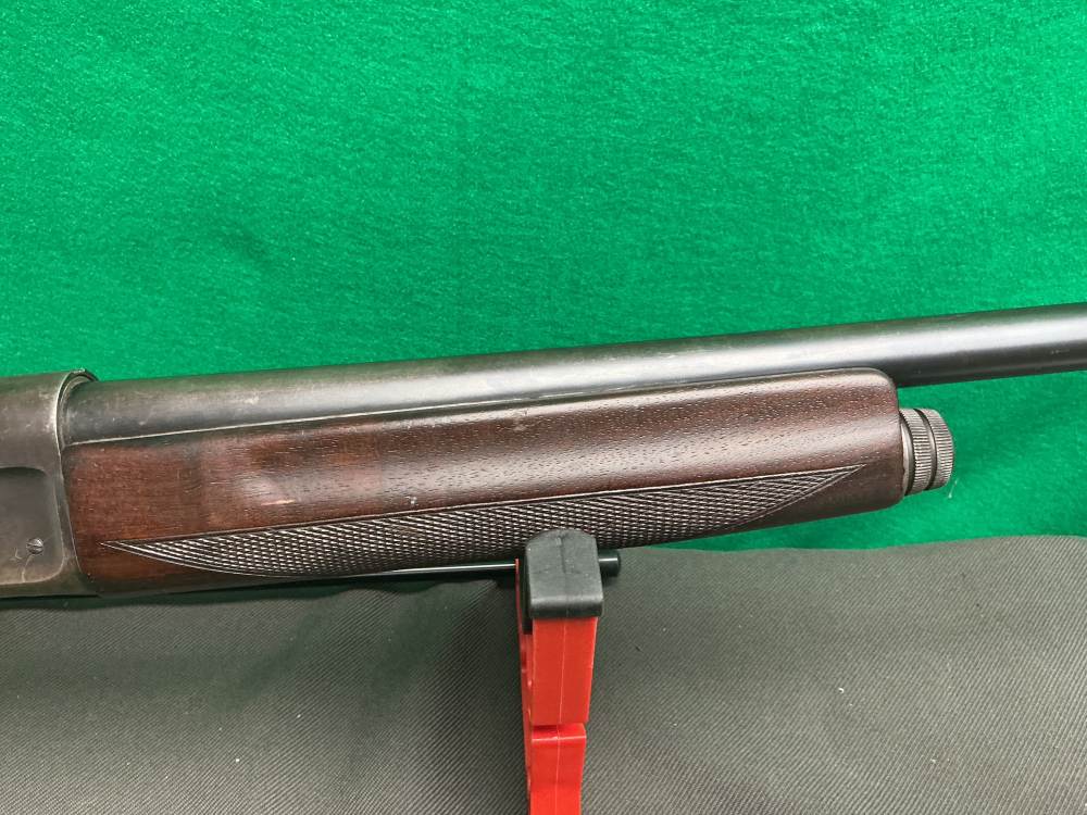 Savage Auto Three Shot 12 ga. Semiautomatic shotgun-img-3