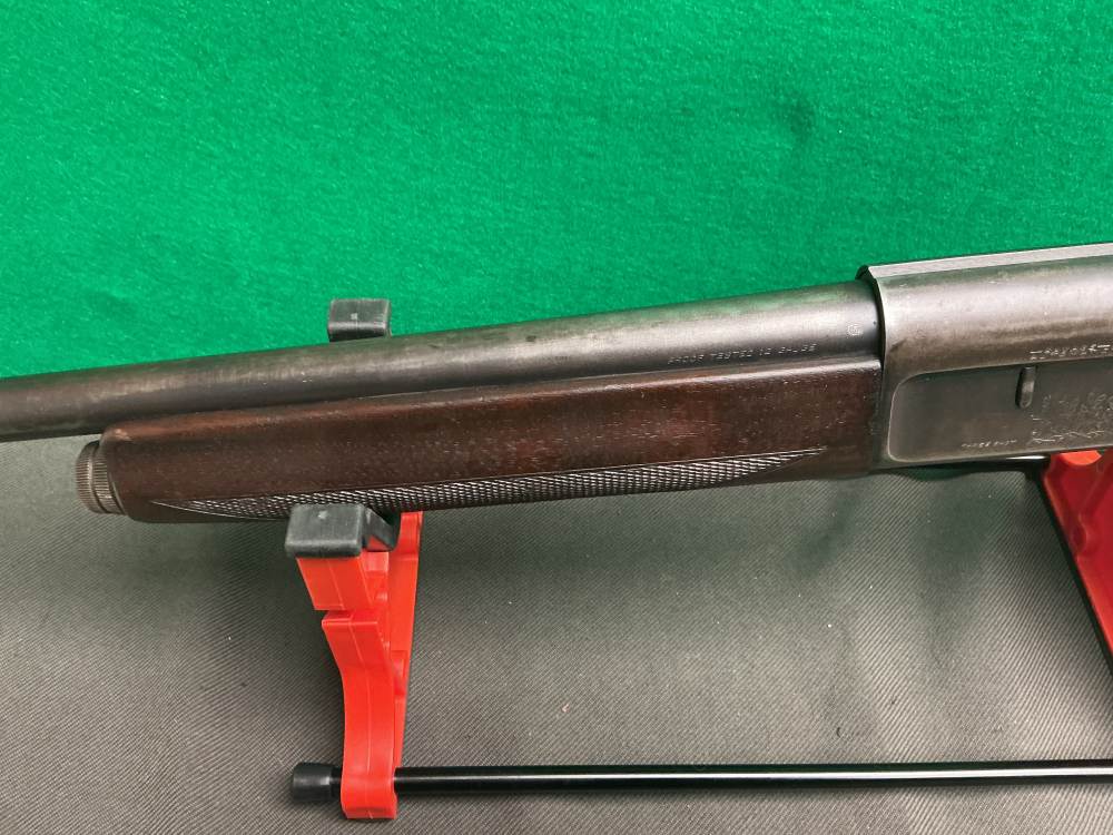 Savage Auto Three Shot 12 ga. Semiautomatic shotgun-img-7