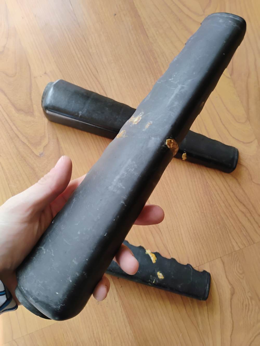 M16 A1 Style Rifle Triangular Handguard - Right Side Only - Needs Cleaned-img-1