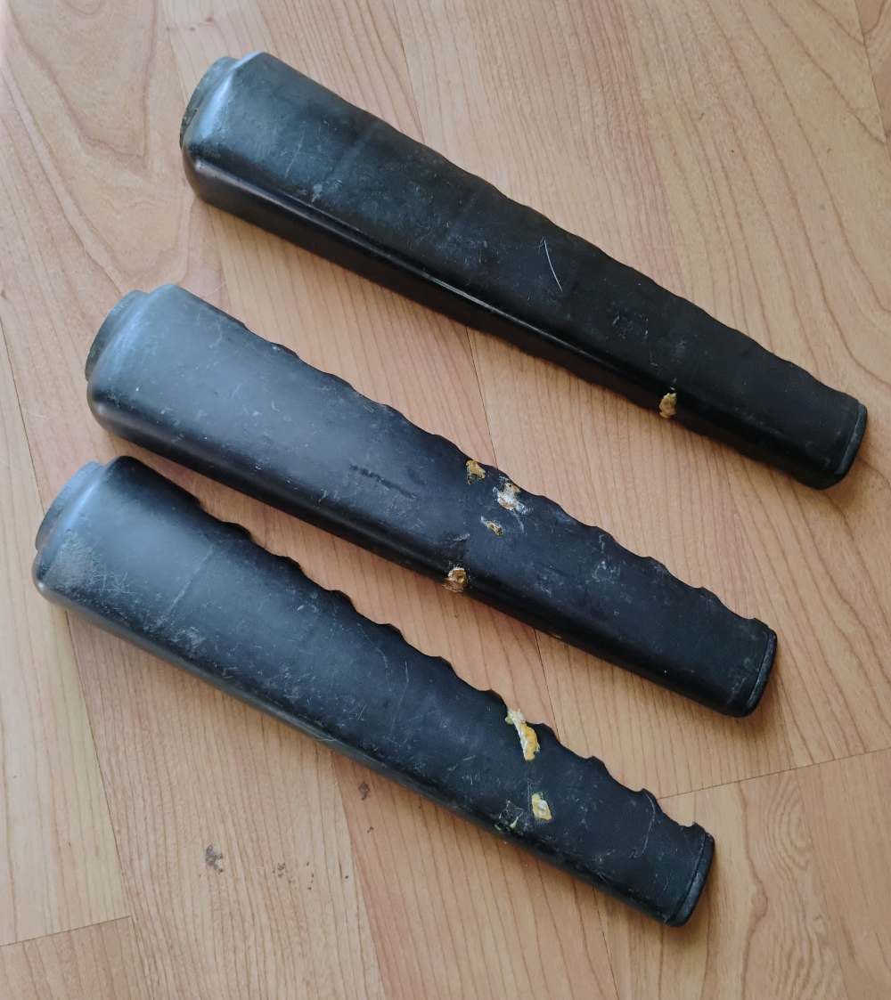 M16 A1 Style Rifle Triangular Handguard - Right Side Only - Needs Cleaned-img-0