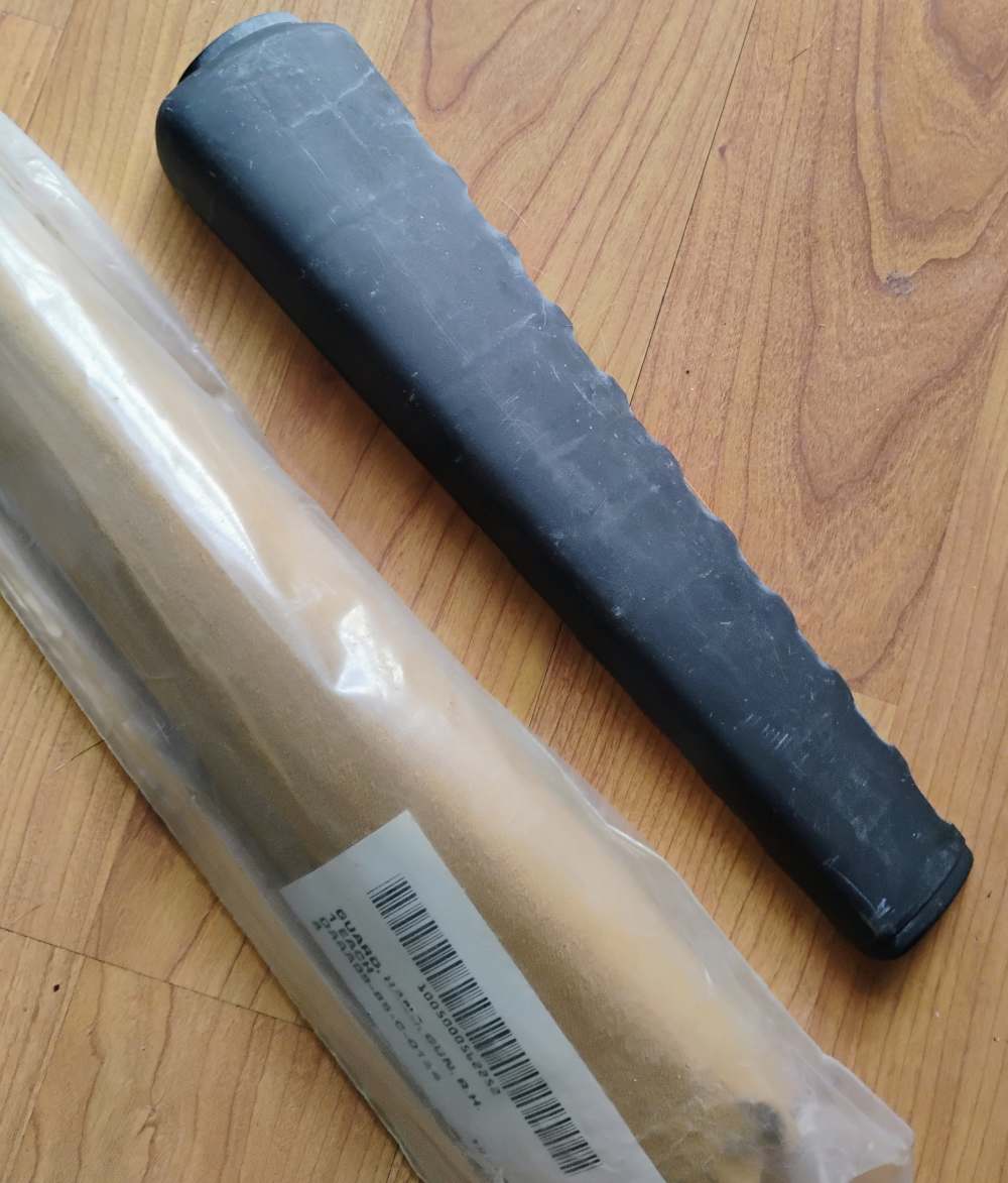 M16 A1 Style Triangular Handguard - NEW IN WRAP - Right side only-img-0
