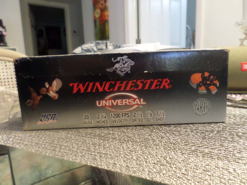 Winchester Universal 20 GA 2-3/4 inch 7-1/2 Shot 7/8 Oz 100 Shells-img-0