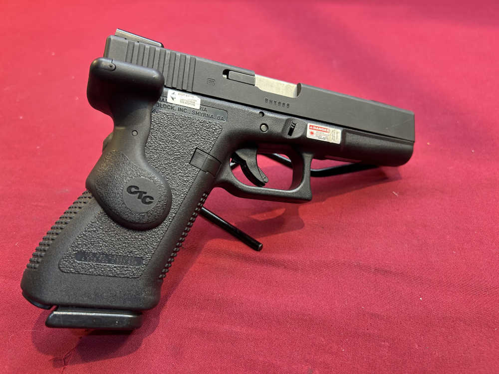 Glock 22 gen 2 .40 s&w  with custom barrel and laser mint!-img-3