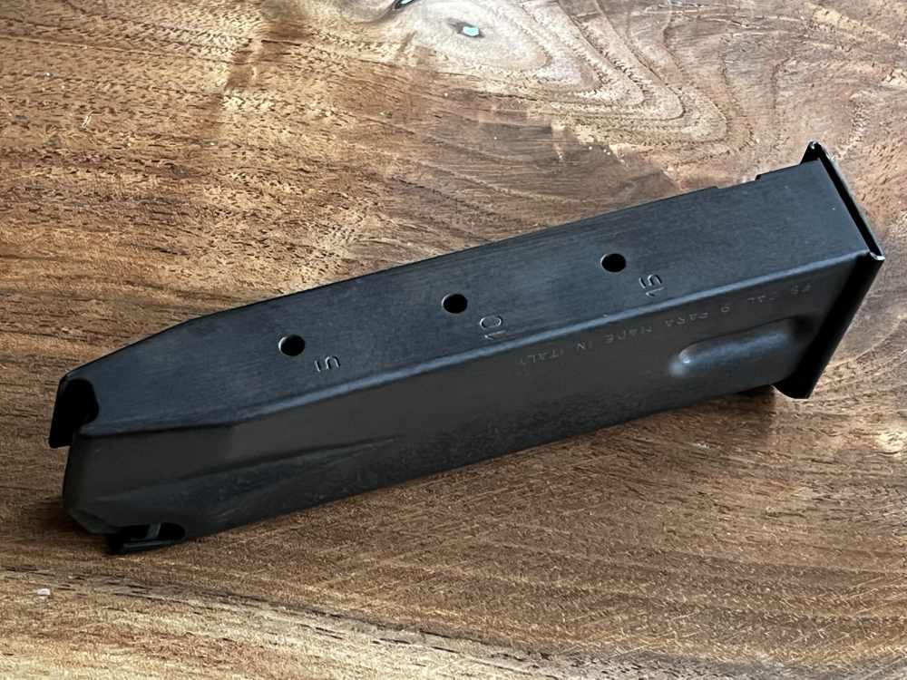 BERETTA FACTORY OEM 92 SERIES 9MM PHOSPHATE 15-ROUND MAGAZINE-EUC-ITALY-img-1